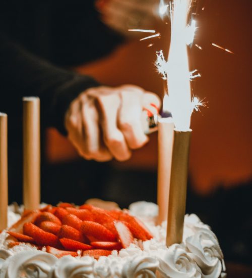 pexels-marina-utrabo-1729797